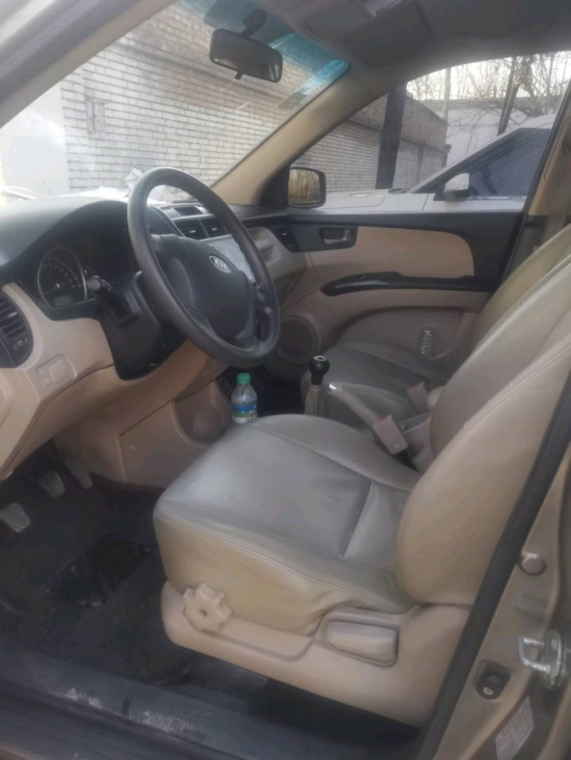 保定11年起亚狮跑6