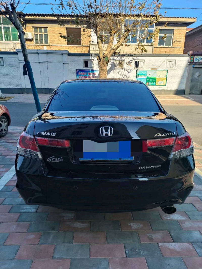 保定09年本田雅阁2