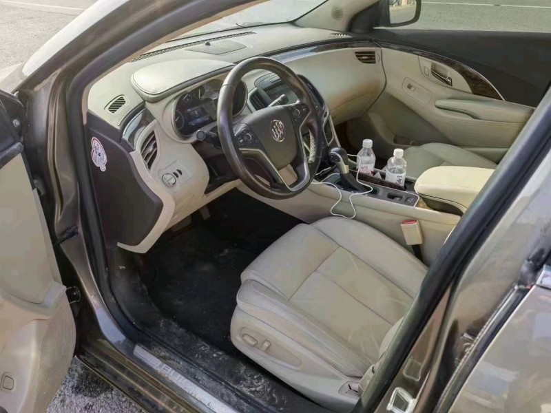 枣庄16年别克君越7