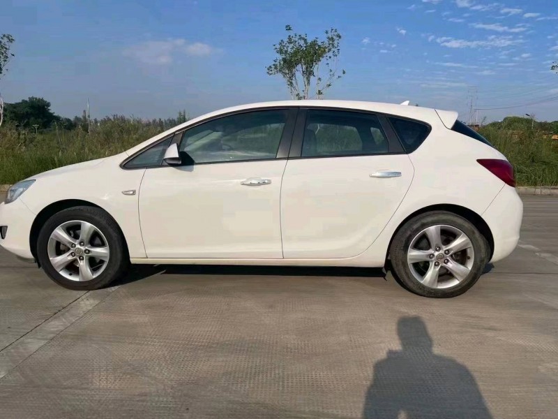 嘉兴14年别克英朗6