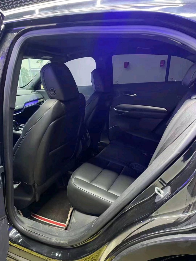 邯郸20年凯迪拉克XT44