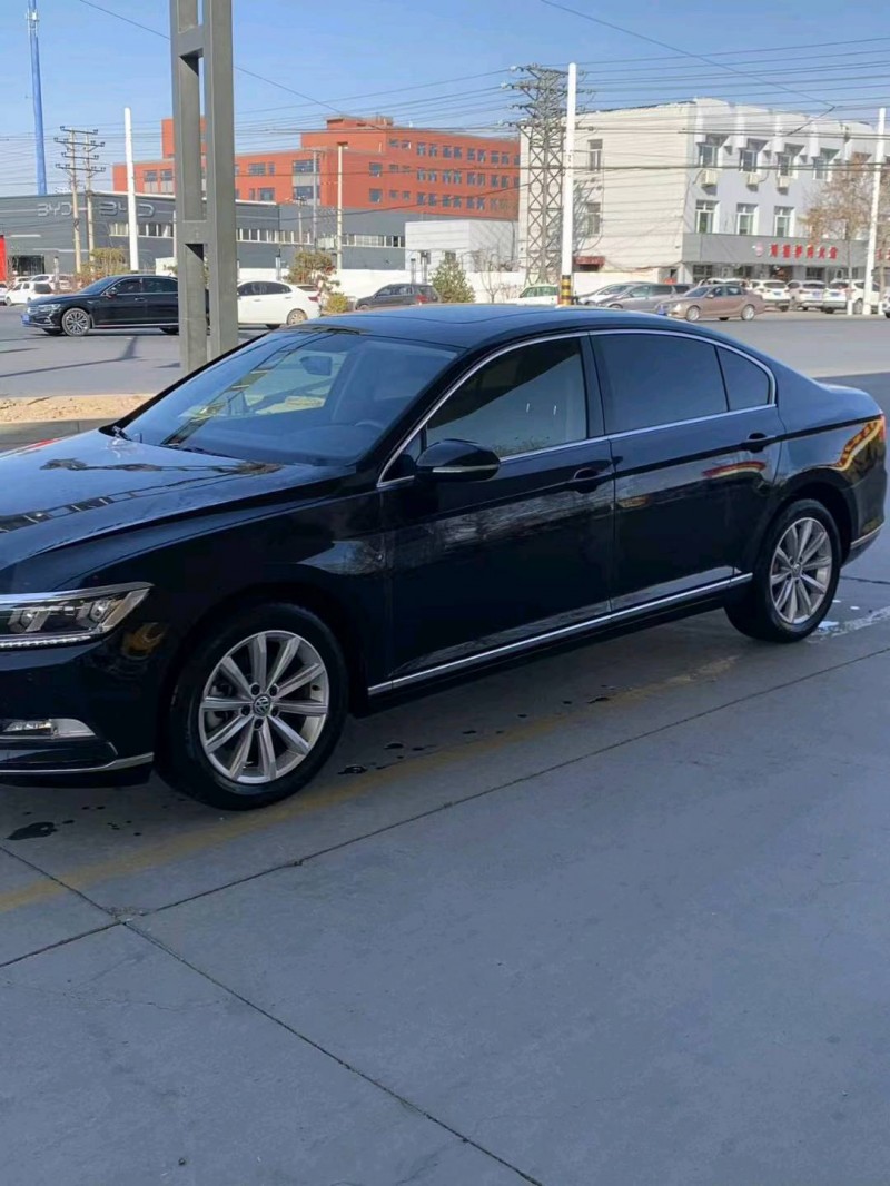 保定19年大众迈腾3