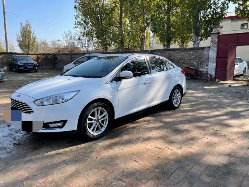 保定17年福特福克斯2