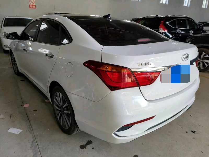 邯郸19年现代名图5