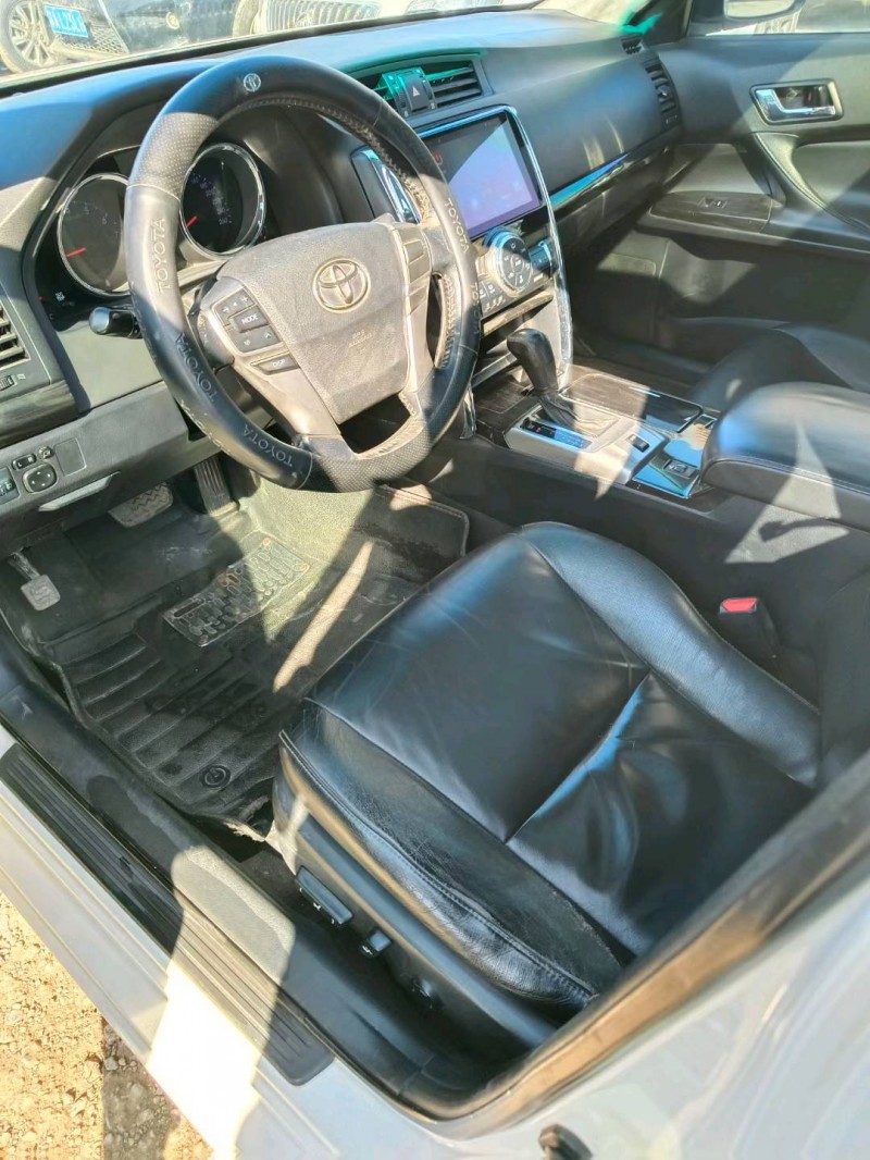 邯郸13年丰田锐志9