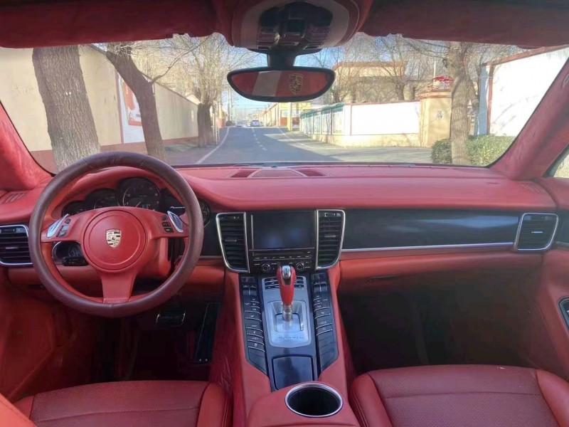 济南11年保时捷帕拉梅拉6