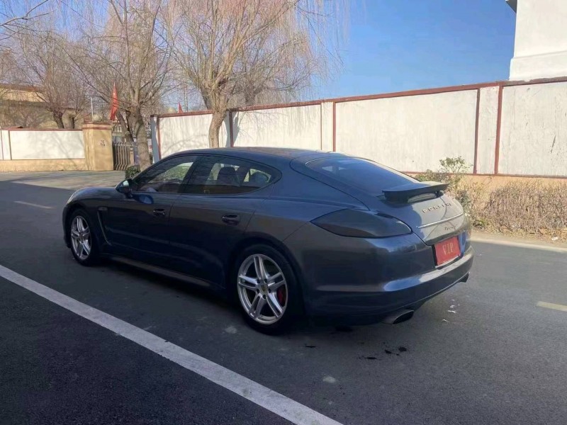 济南11年保时捷帕拉梅拉2