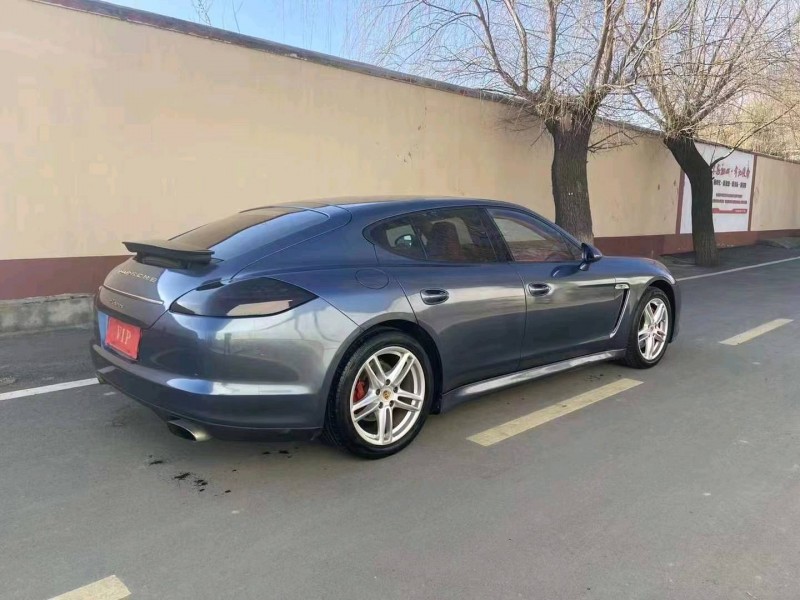 济南11年保时捷帕拉梅拉1