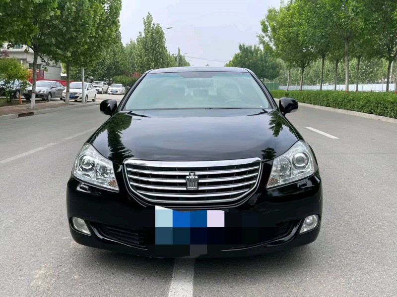 保定10年丰田皇冠1