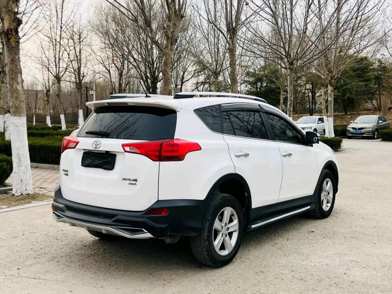 聊城14年丰田RAV4荣放8