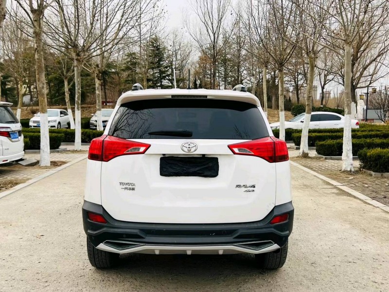 聊城14年丰田RAV4荣放9