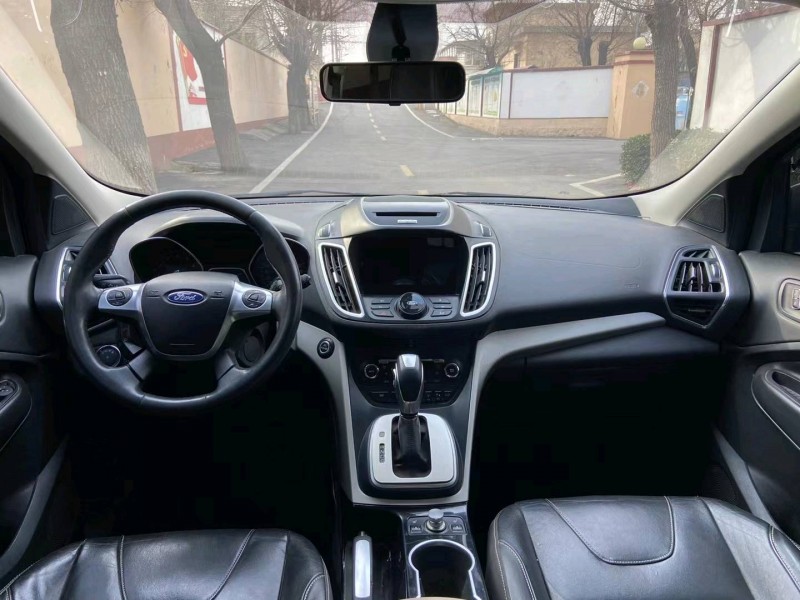 青岛15年福特翼虎4