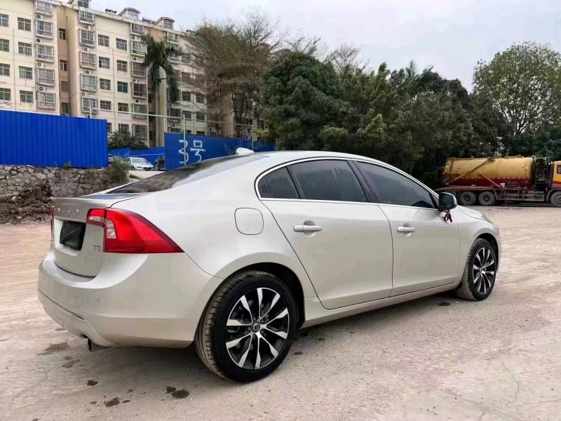 梧州20年沃尔沃S60L7