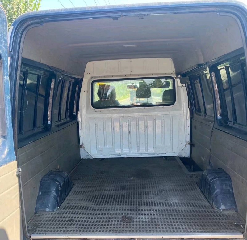 青岛16年福特全顺4