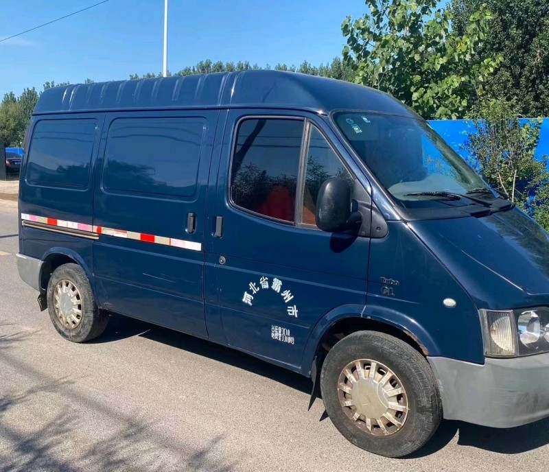 青岛16年福特全顺3