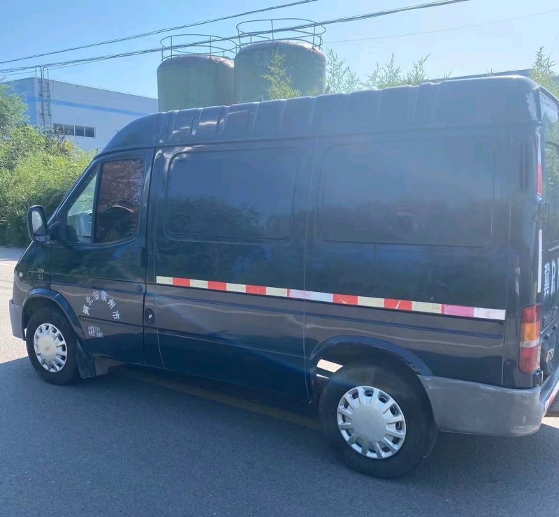 青岛16年福特全顺8