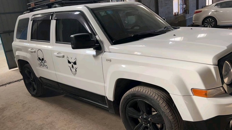 石家庄13年Jeep自由客5