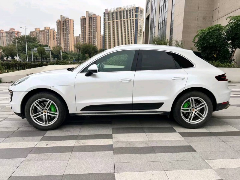 广州14年保时捷Macan7