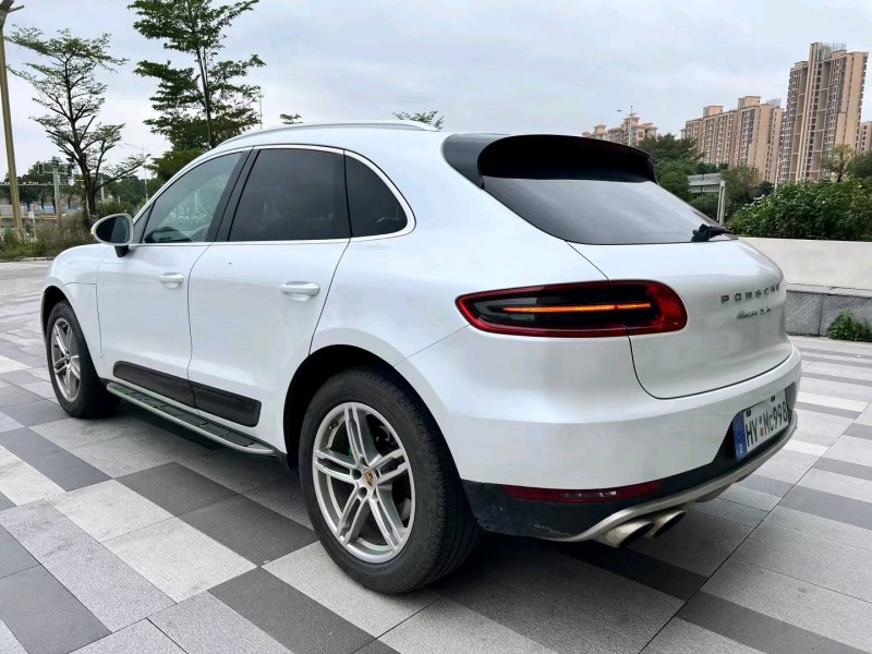 广州14年保时捷Macan5