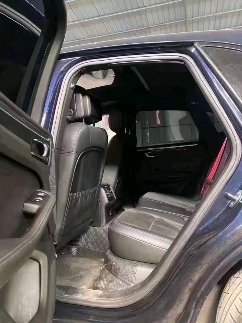 安顺20年保时捷Macan6