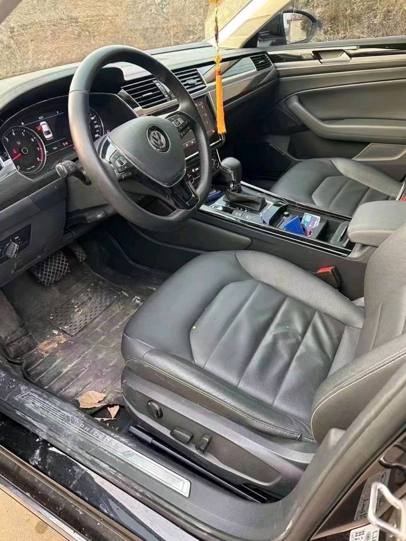 邯郸21年大众途昂5