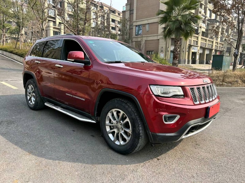 重庆16年Jeep大切诺基2