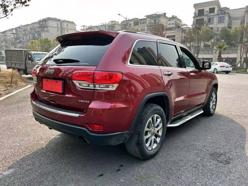 重庆16年Jeep大切诺基7