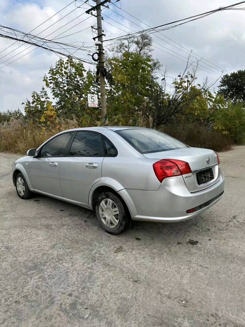 枣庄15年别克凯越5