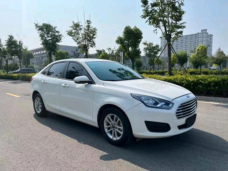 盐城20年福特福睿斯2