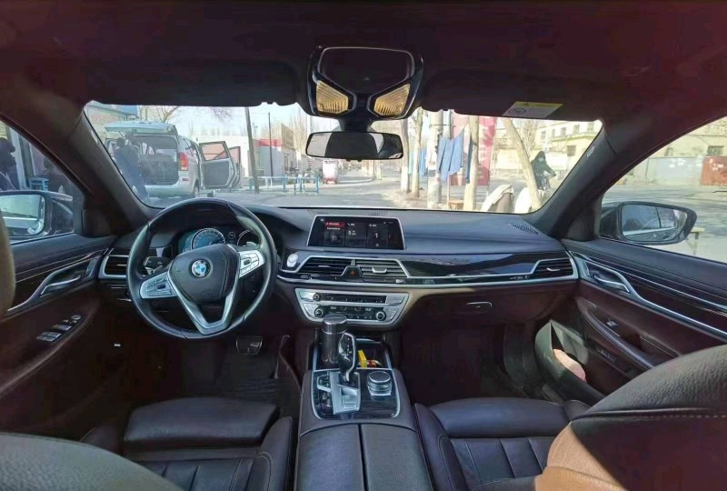 成都18年宝马7系7