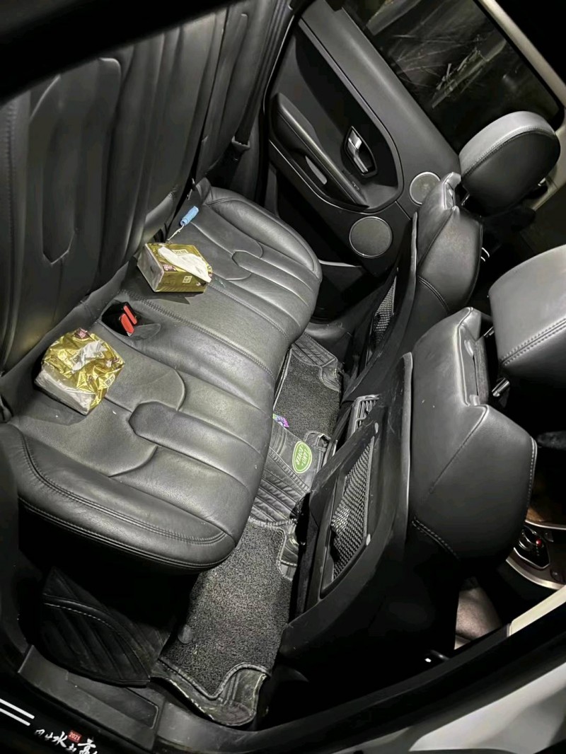 常州15年路虎极光8