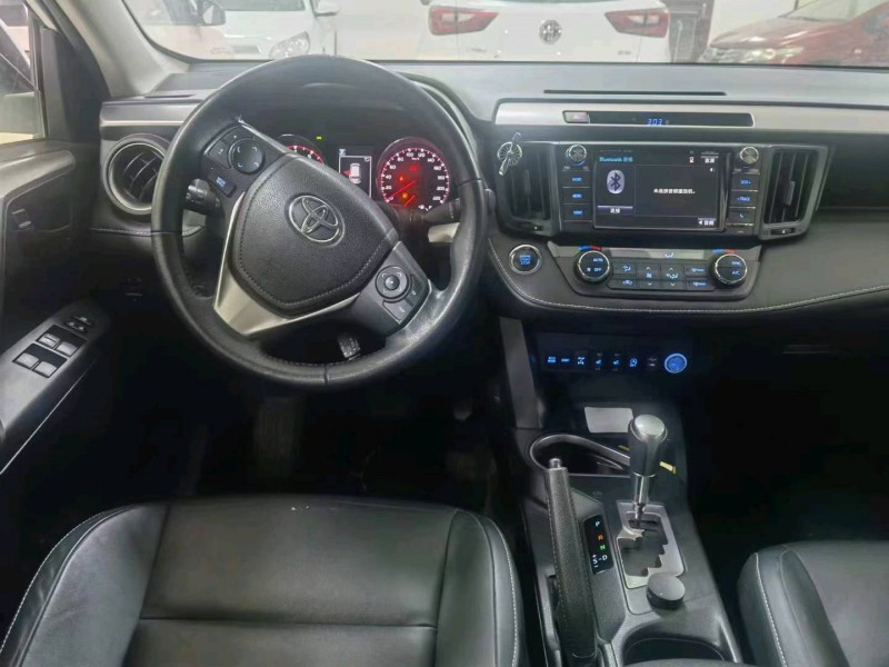 邯郸17年丰田RAV47