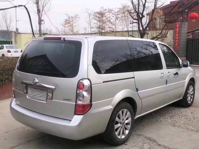 东营13年别克GL88