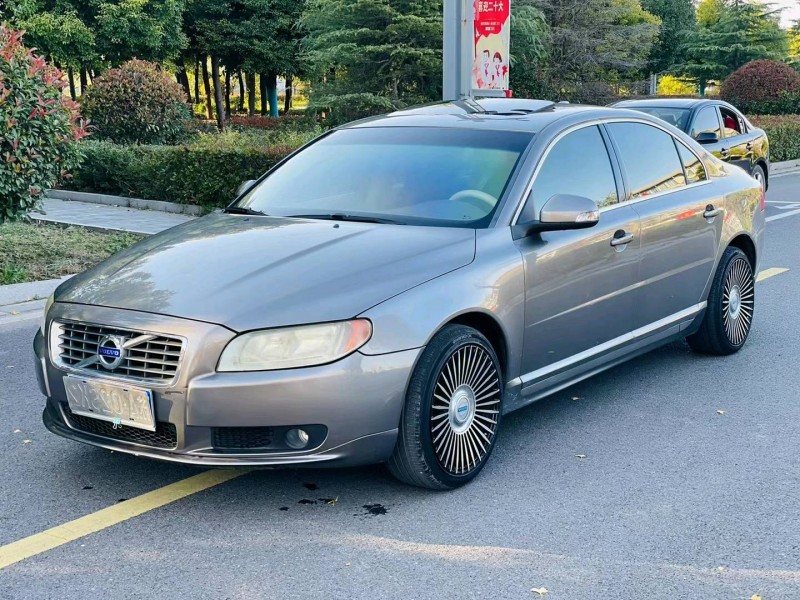 徐州11年沃尔沃S80L9
