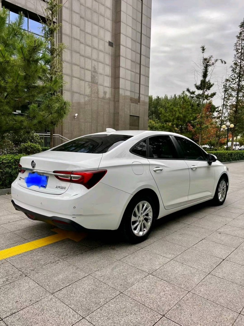 烟台20年别克威朗4