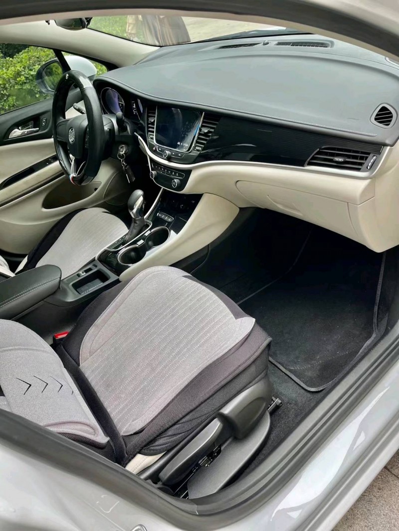 烟台20年别克威朗1