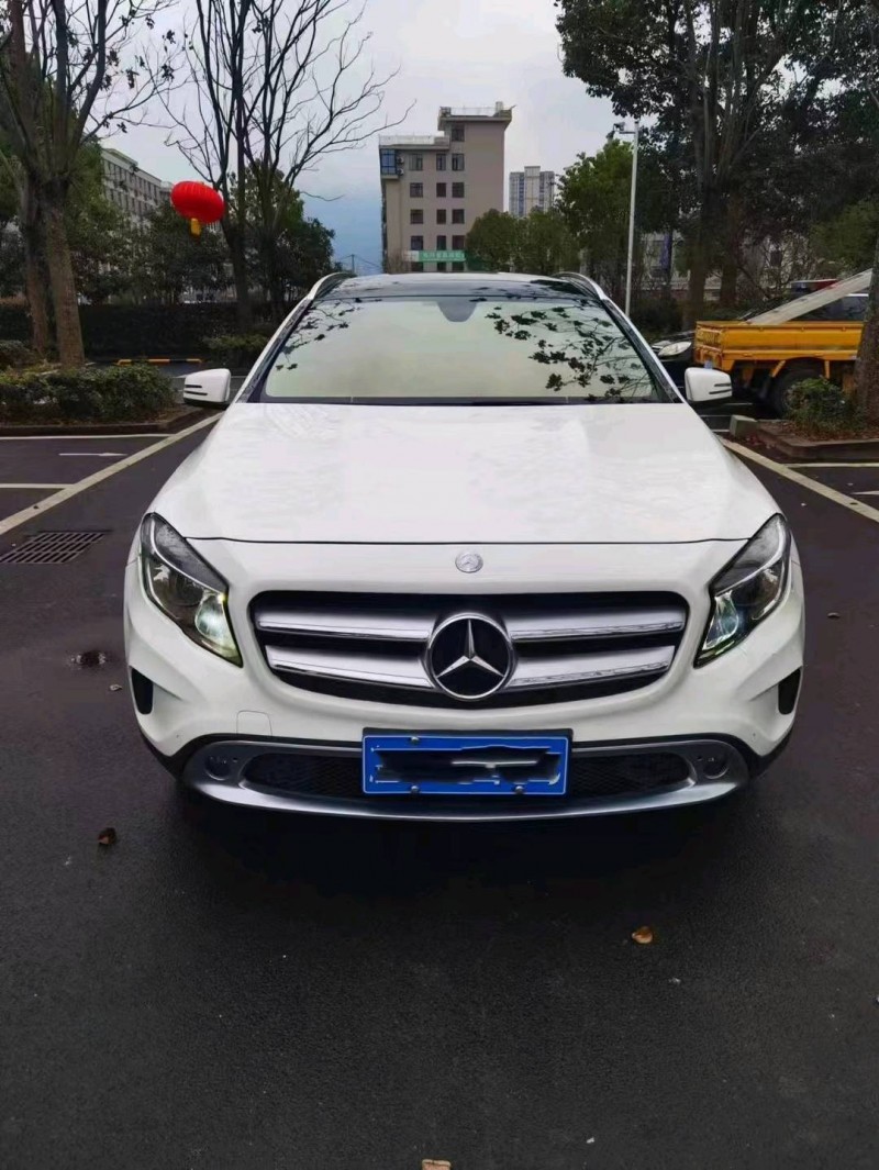 徐州17年奔驰GLA1
