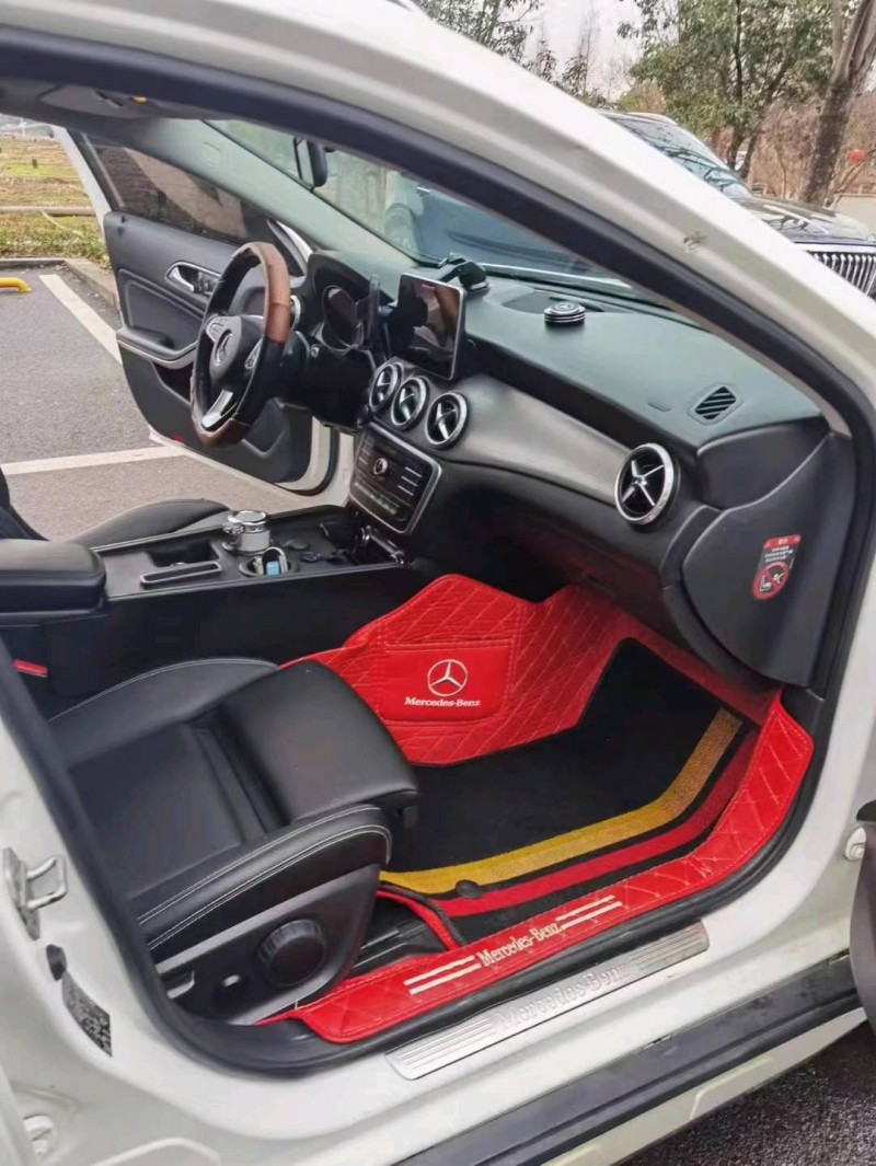 徐州17年奔驰GLA5