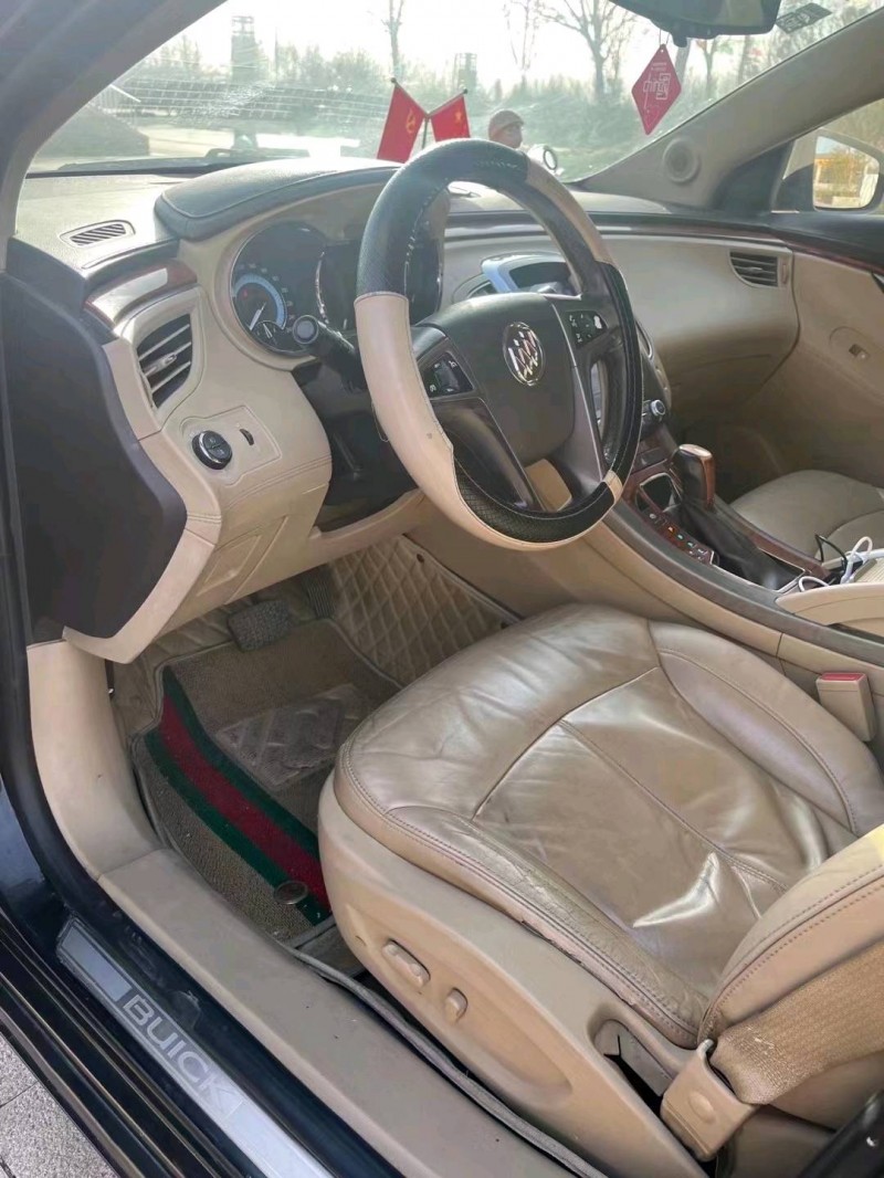 枣庄12年别克君越6