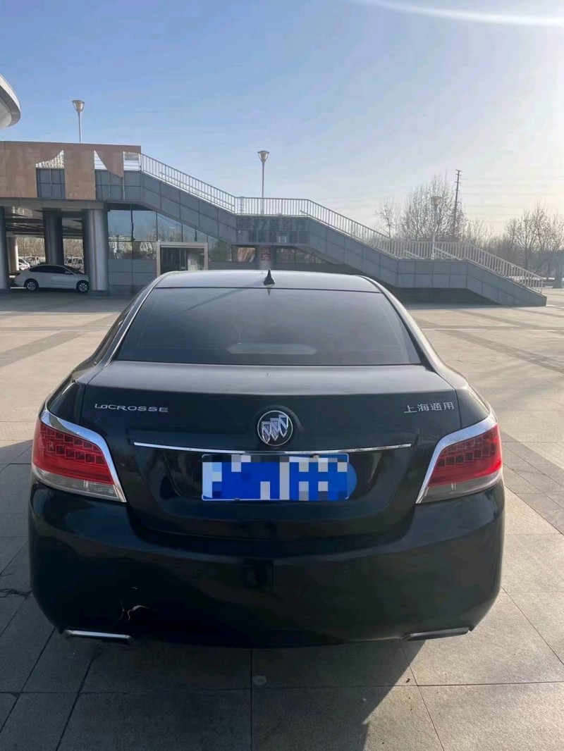 枣庄12年别克君越9