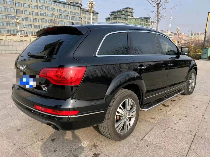 济南12年奥迪Q76