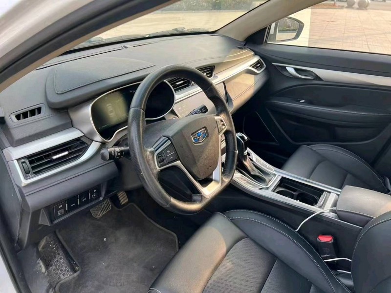 济南18年吉利帝豪6