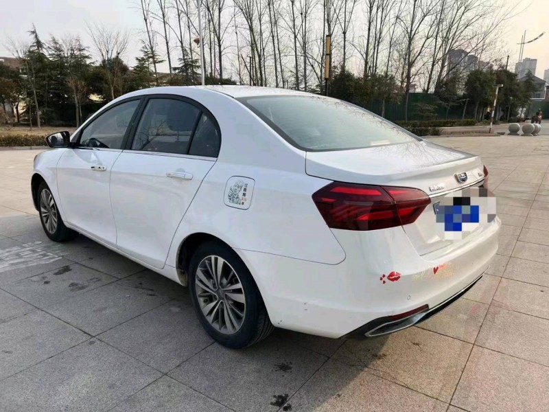 济南18年吉利帝豪8