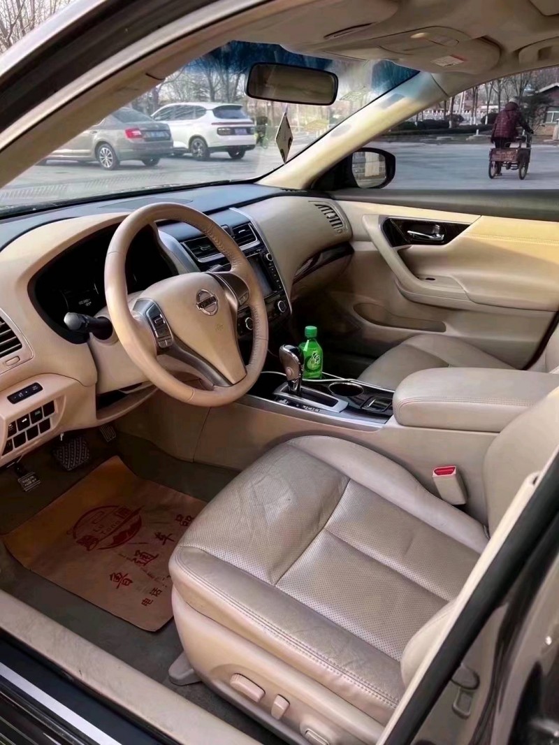 北京16年日产天籁9