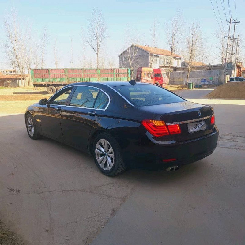 北京11年宝马7系5