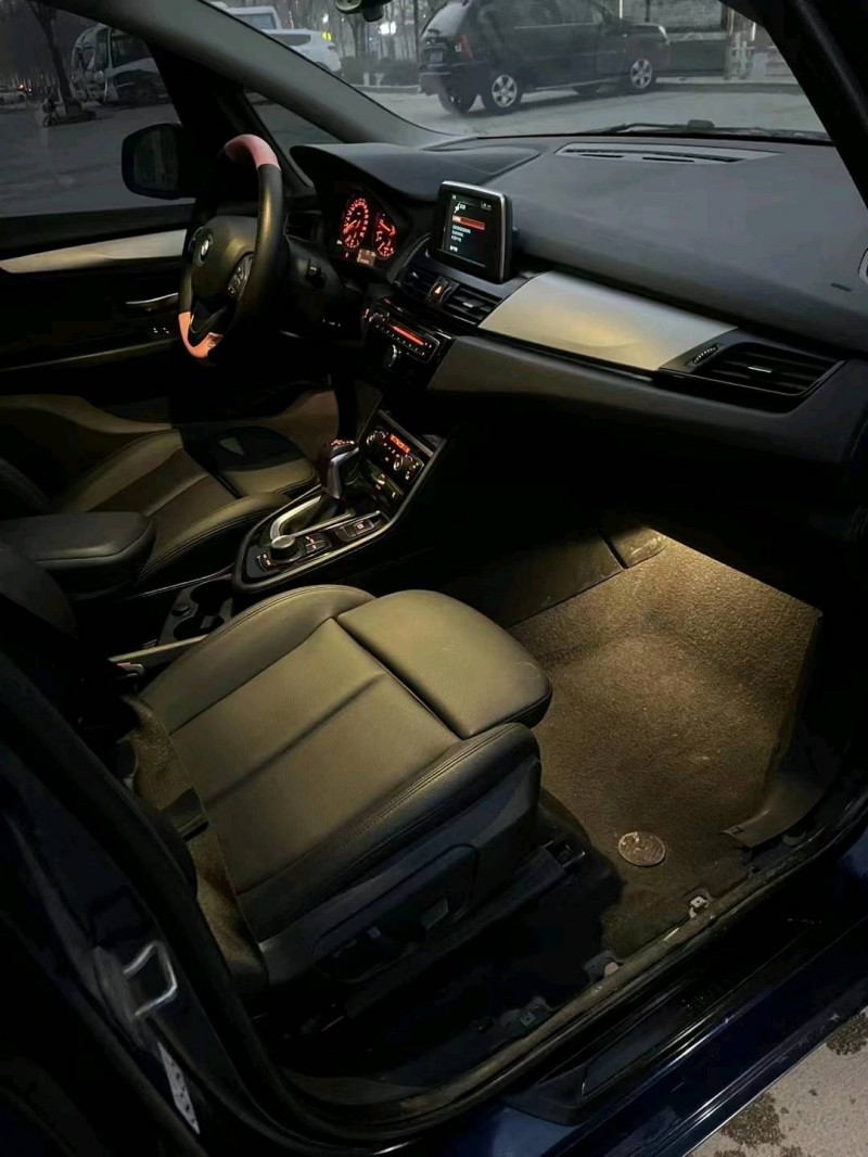 北京18年宝马2系8