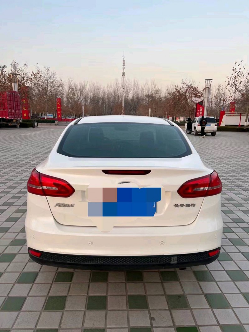 枣庄16年福特福克斯7