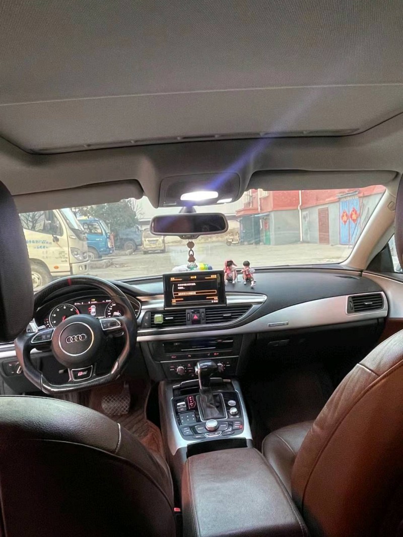 北京12年奥迪A7L8