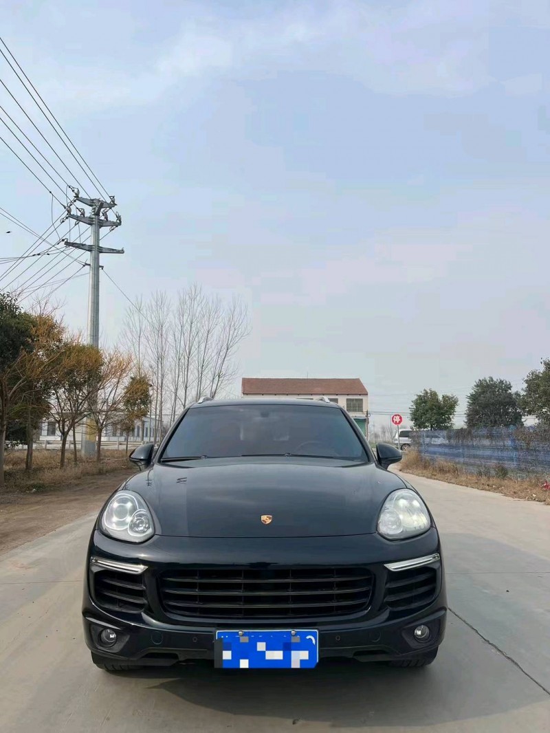 北京16年保时捷卡宴1