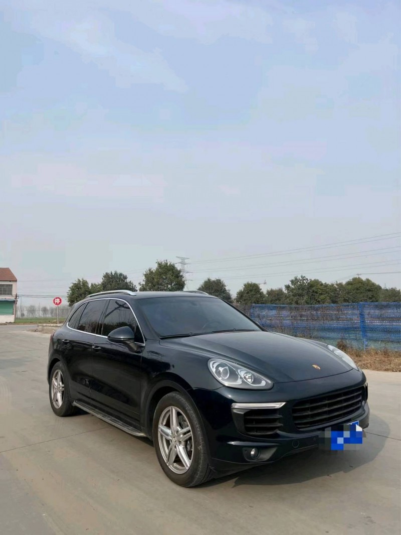 北京16年保时捷卡宴2